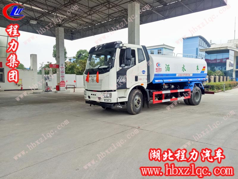 2019/06/27/，胡總在程力集團(tuán)自提一輛14方解放J6灑水車(chē),，單號(hào)：25199/70129